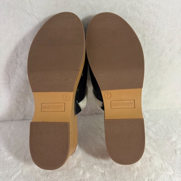 OLD NAVY Faux-Leather Sherpa-Lined Clogs Color: Blackjack Mules SZ 7 - Picture 7 of 9